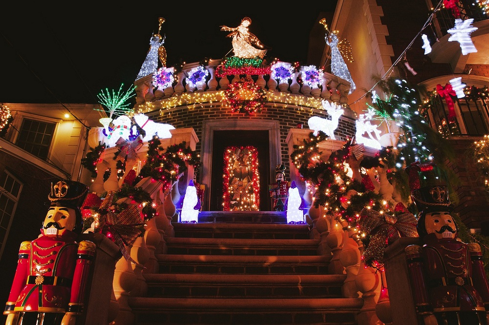 La magie de Noël dans le quartier newyorkais de Dyker Heights