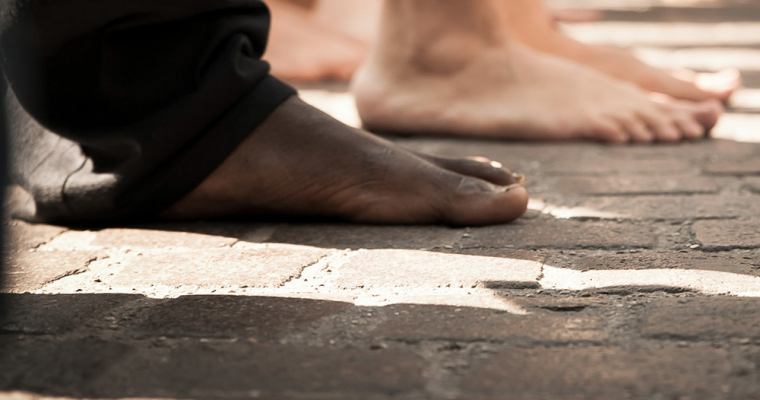 Les chaussures du clergé : pieds confortables sur le chemin de la foi