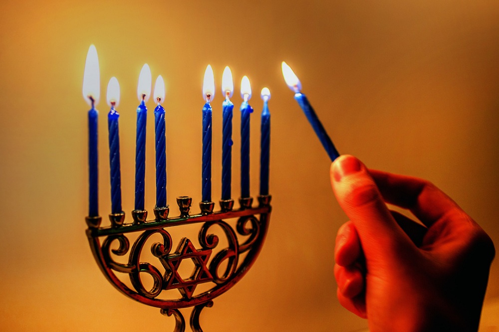 La Menorah : histoire et signification du chandelier juif