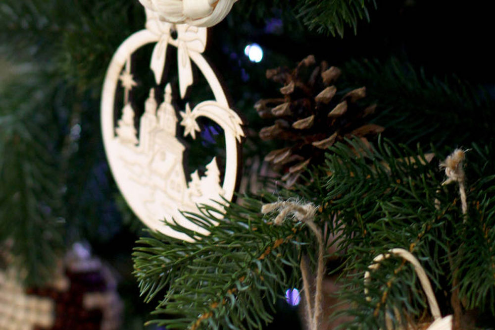 Décorations en bois pour le sapin de Noël