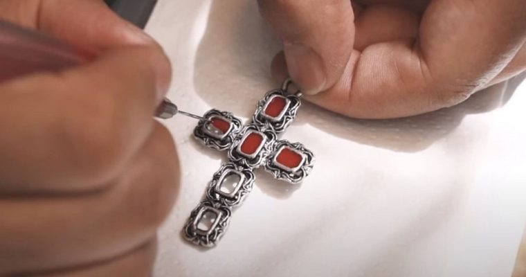 Bijoux religieux la nouvelle gamme de produits Holyart