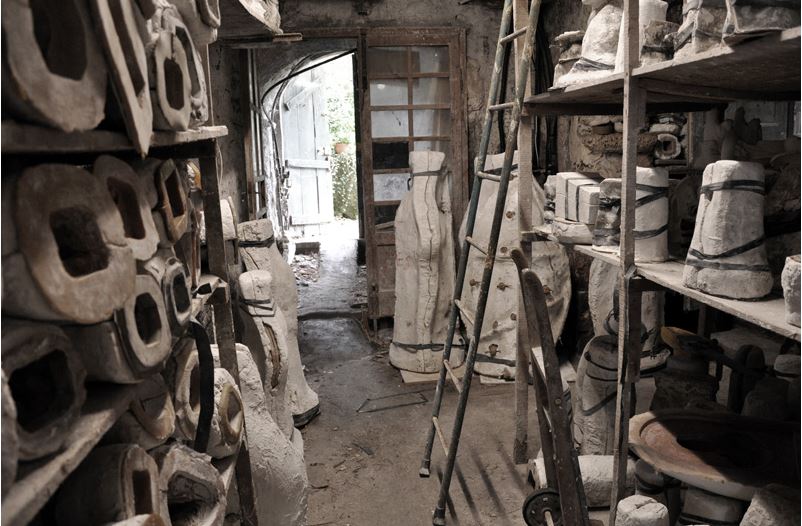statues en plâtre d'atelier