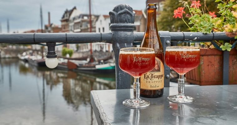 Bières Trappistes et Bières d’Abbaye : différences, caractéristiques et ressemblances