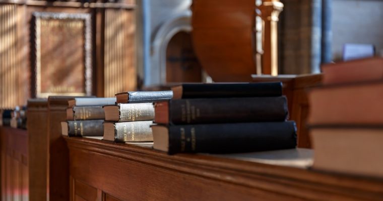 Ăvangiles Apocryphes : de quoi sâagit-il et les diffĂ©rences par rapport aux canoniques