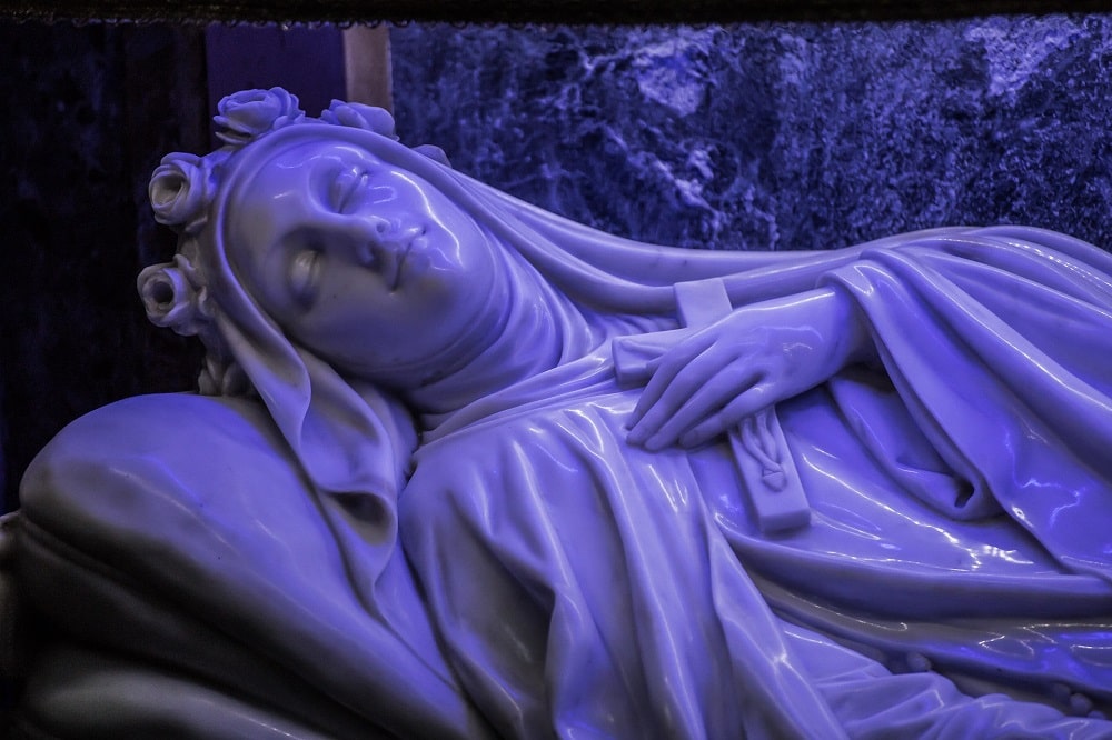 Sainte Thérèse de Lisieux et le miracle des roses