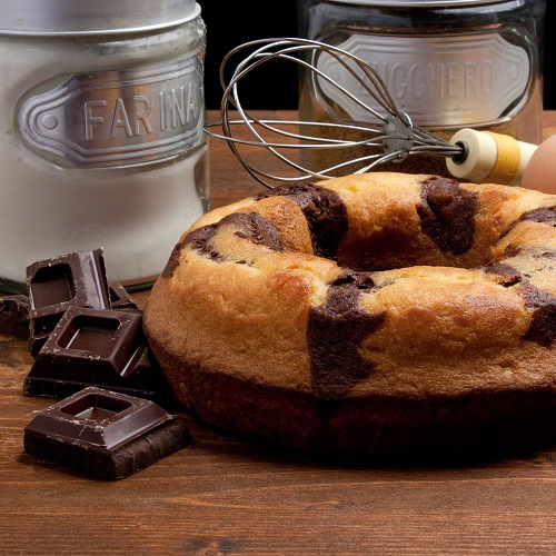 Gateau avec tablettes de chocolat