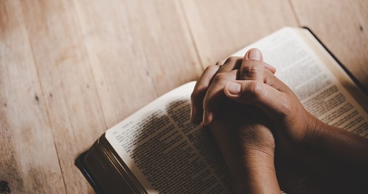 Comment prier pour obtenir une grâce pendant le Mois Marial