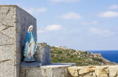 Sainte Maria a Mare : la Vierge retrouvée échouée sur une plage