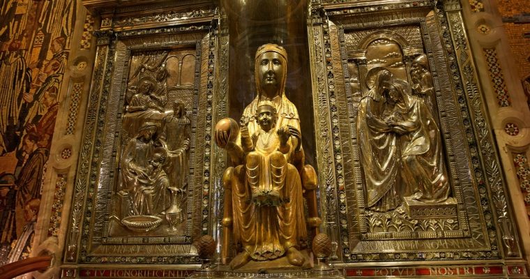 Vierges noires en Italie et dans le monde : origines et mystères d’un culte