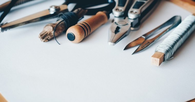 Comment réaliser une cabane de crèche : budget jusqu’à 10 €