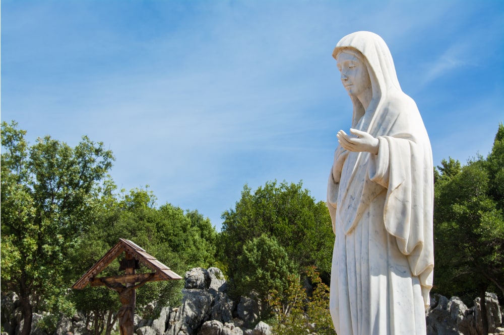 Anniversaire de la Sainte Vierge : est-elle née le 5 août ou le 8 septembre ?