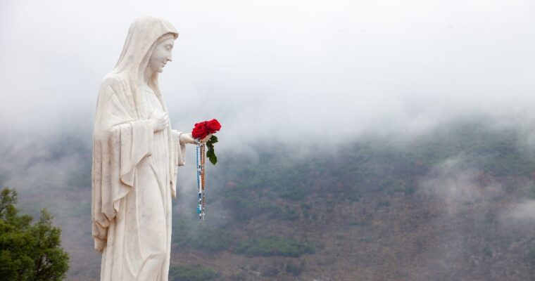 Symboles mariaux : quels sont-ils et leur signification