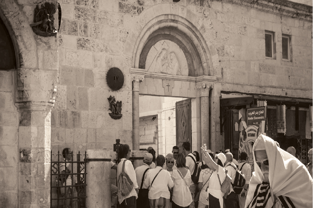 Via Dolorosa : les 14 installations en bronze représentant les scènes de la Passion