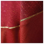 Chasuble Experience rouge tissus mixtes traits dorés Atelier Sirio