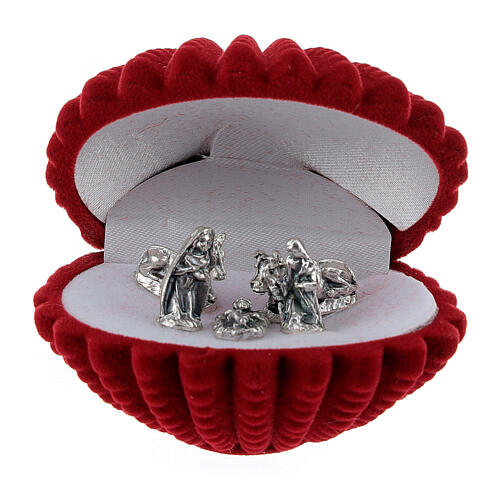 coffret coquillage avec nativite velours rouge