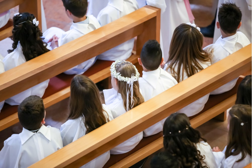 Le sacrement de la Première Confession : de quoi s’agit-il et comment se déroule-t-il