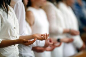 Les catéchumènes : recevoir le baptême à l’âge adulte