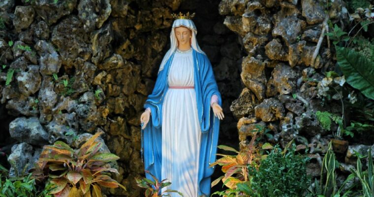 Pourquoi le samedi est-il dédié à la Sainte Vierge ?
